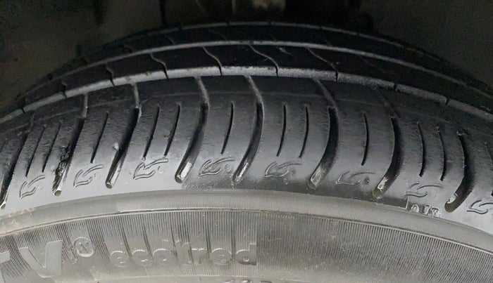 2021 Tata ALTROZ XT PETROL, Petrol, Manual, 14,051 km, Right Front Tyre Tread