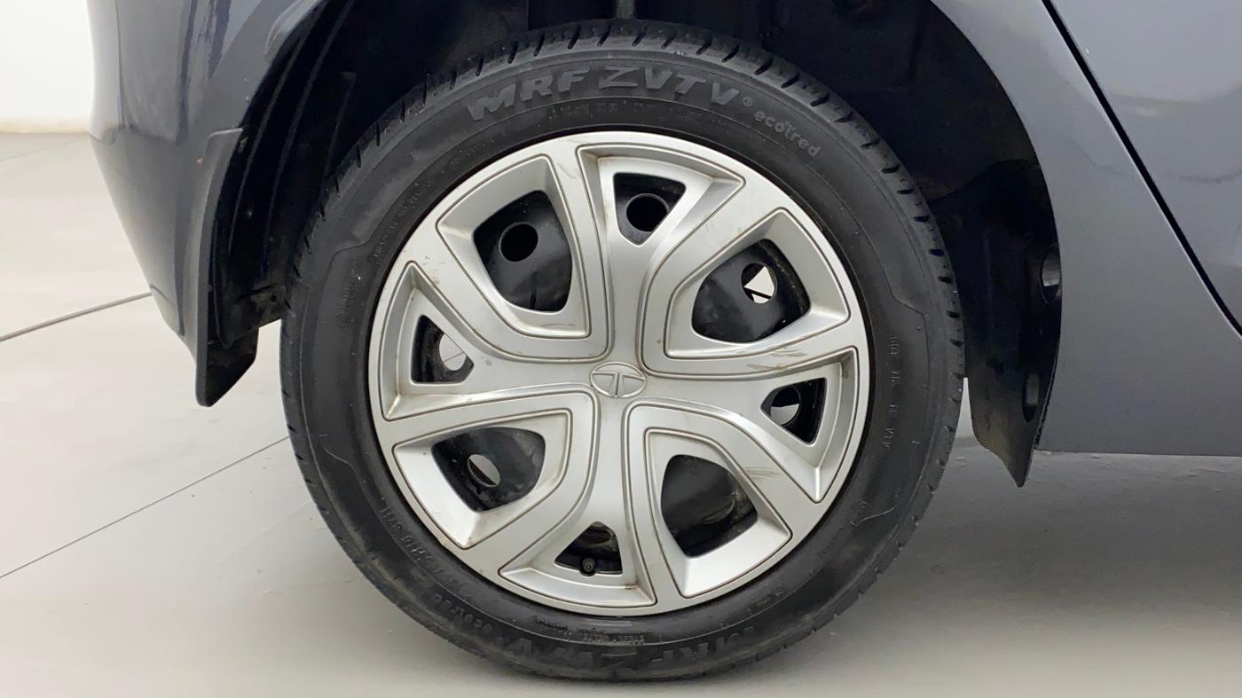 2021 Tata ALTROZ XT PETROL, Petrol, Manual, 14,051 km, Right Rear Wheel