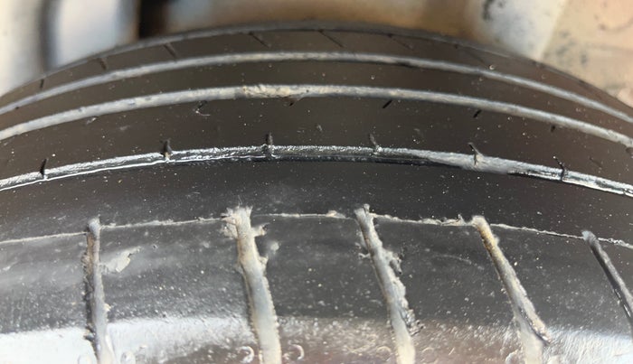 2023 Hyundai Verna SX (O) 1.5 TURBO PETROL DCT, Petrol, Automatic, 40,479 km, Left Rear Tyre Tread