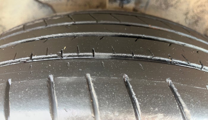 2023 Hyundai Verna SX (O) 1.5 TURBO PETROL DCT, Petrol, Automatic, 40,479 km, Left Front Tyre Tread