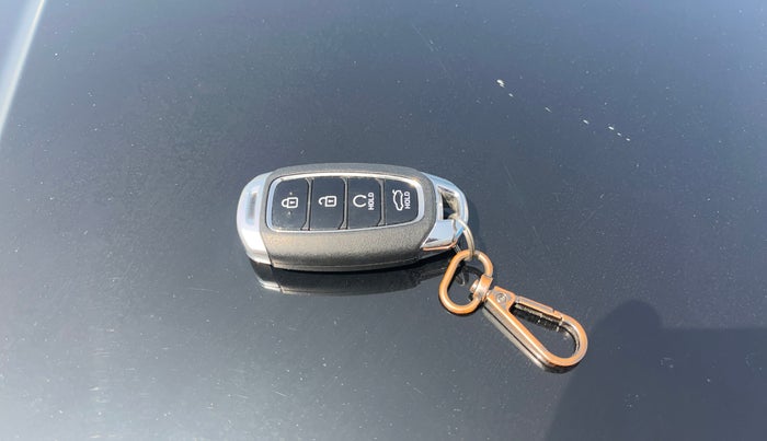 2023 Hyundai Verna SX (O) 1.5 TURBO PETROL DCT, Petrol, Automatic, 40,479 km, Key Close Up