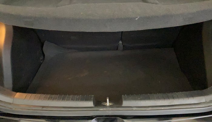 2015 Hyundai i20 Active 1.2 SX, Petrol, Manual, 79,650 km, Boot Inside