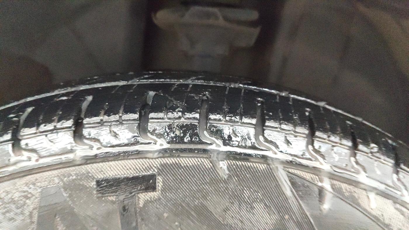 2017 Renault Kwid RXL, Petrol, Manual, 45,185 km, Right Front Tyre Tread