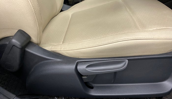 2020 Volkswagen Vento HIGHLINE PLUS 1.0 TSI MT, Petrol, Manual, 33,100 km, Driver Side Adjustment Panel
