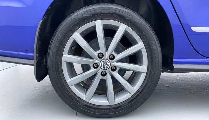 2020 Volkswagen Vento HIGHLINE PLUS 1.0 TSI MT, Petrol, Manual, 33,100 km, Right Rear Wheel