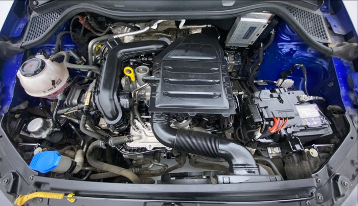 2020 Volkswagen Vento HIGHLINE PLUS 1.0 TSI MT, Petrol, Manual, 33,100 km, Open Bonet