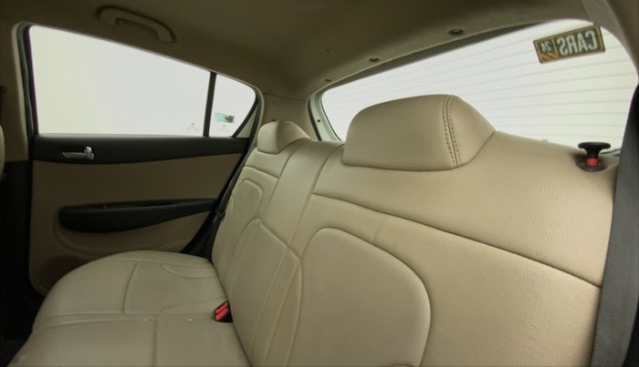 2013 Hyundai i20 MAGNA (O) 1.2, Petrol, Manual, 65,489 km, Right Side Rear Door Cabin