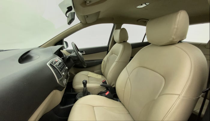 2013 Hyundai i20 MAGNA (O) 1.2, Petrol, Manual, 65,489 km, Right Side Front Door Cabin
