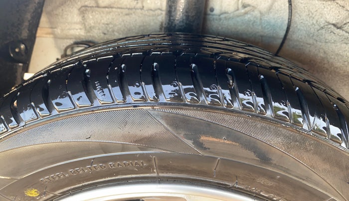 2016 Hyundai Grand i10 ASTA (O) AT 1.2 KAPPA VTVT, Petrol, Automatic, 88,175 km, Right Rear Tyre Tread