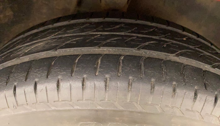 2011 Maruti Zen Estilo LXI, Petrol, Manual, 60,745 km, Right Front Tyre Tread