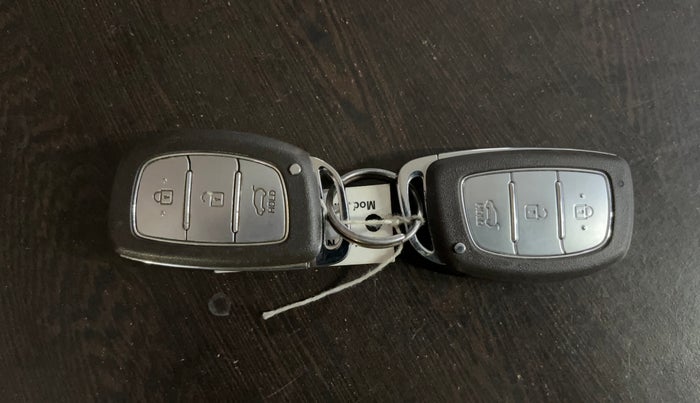 2016 Hyundai Elite i20 ASTA 1.2, Petrol, Manual, 15,786 km, Key Close Up