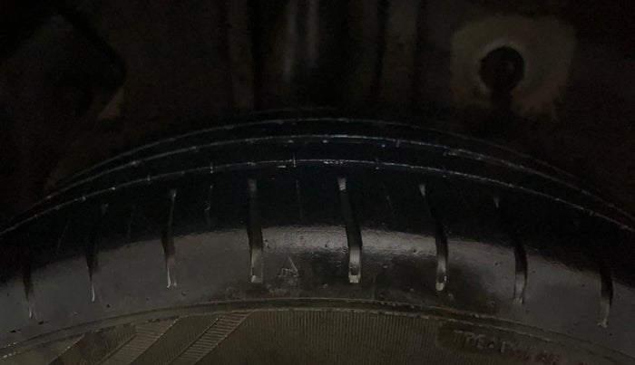 2016 Hyundai Elite i20 ASTA 1.2, Petrol, Manual, 15,786 km, Right Rear Tyre Tread