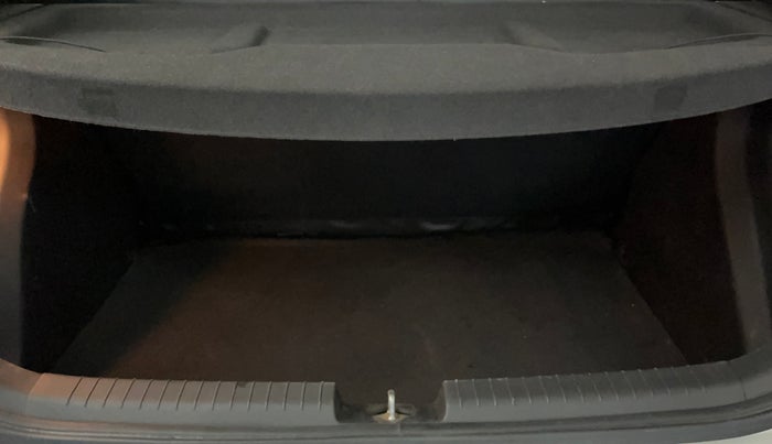 2016 Hyundai Elite i20 ASTA 1.2, Petrol, Manual, 15,786 km, Boot Inside