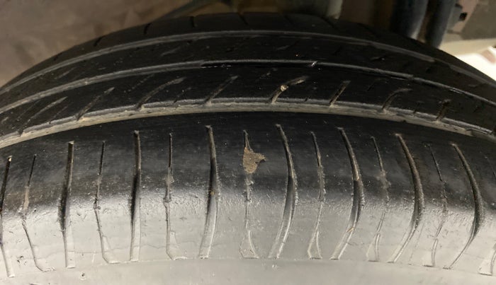 2014 Renault Pulse RXL DIESEL, Diesel, Manual, 97,371 km, Left Rear Tyre Tread