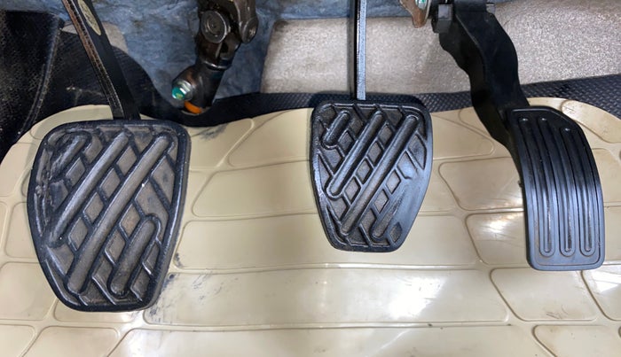 2014 Renault Pulse RXL DIESEL, Diesel, Manual, 97,371 km, Pedals