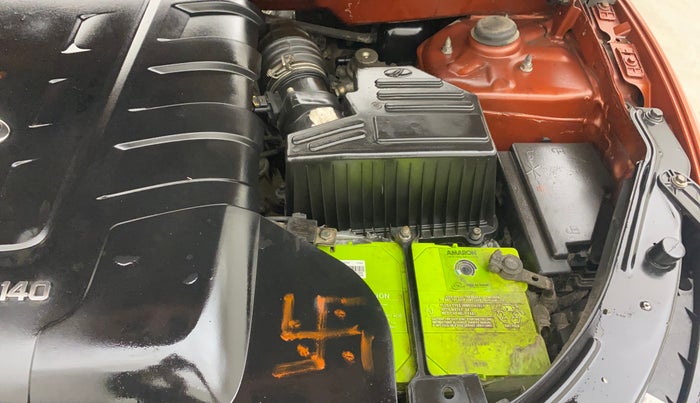 2015 Mahindra XUV500 W10, Diesel, Manual, 95,830 km, Engine View - Left