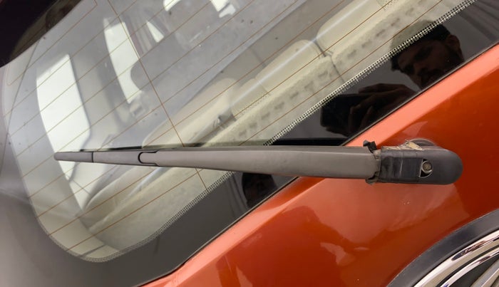 2015 Mahindra XUV500 W10, Diesel, Manual, 95,830 km, Rear Wiper