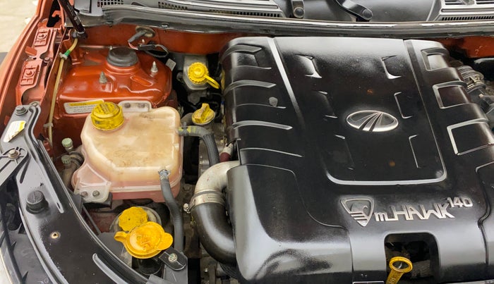 2015 Mahindra XUV500 W10, Diesel, Manual, 95,830 km, Engine View - Right