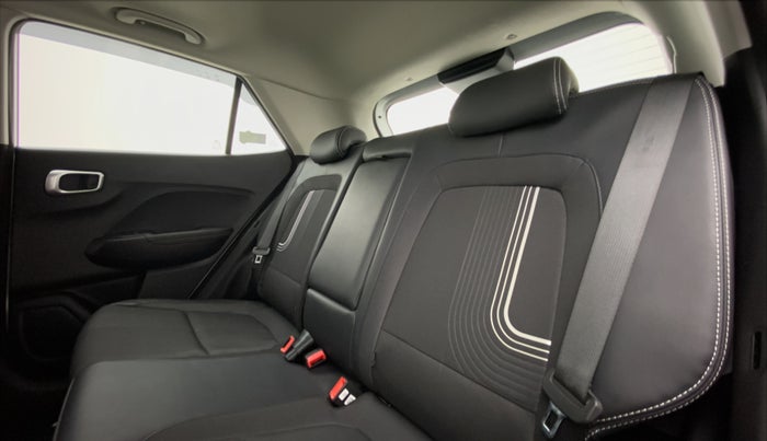 2019 Hyundai VENUE 1.0L Turbo GDI SX(O) MT, Petrol, Manual, 11,321 km, Right Side Rear Door Cabin