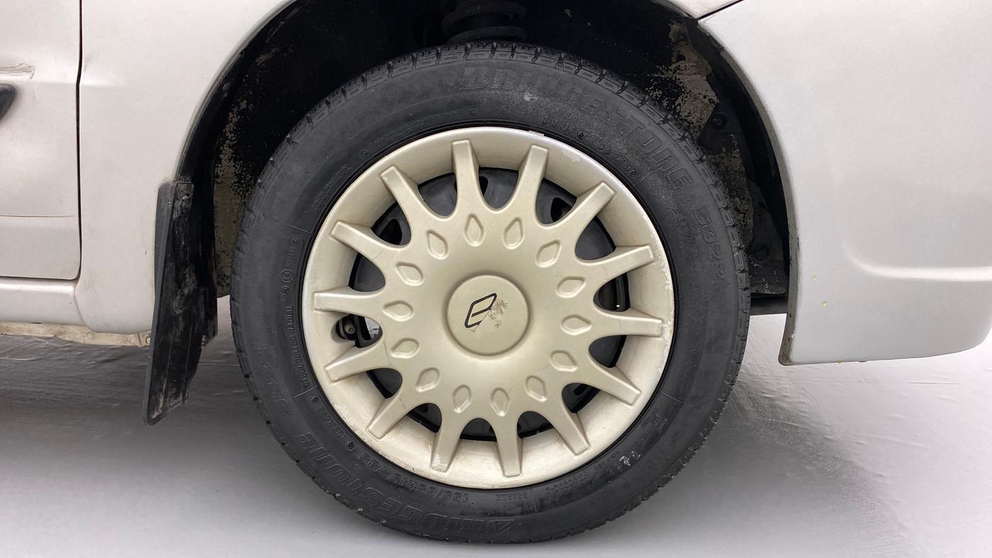 2011 Maruti Zen Estilo VXI, Petrol, Manual, 35,572 km, Right Front Wheel