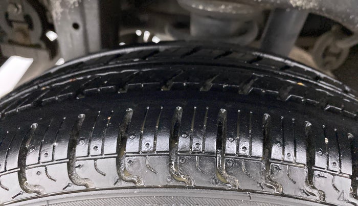 2011 Maruti Zen Estilo VXI, Petrol, Manual, 35,572 km, Right Rear Tyre Tread