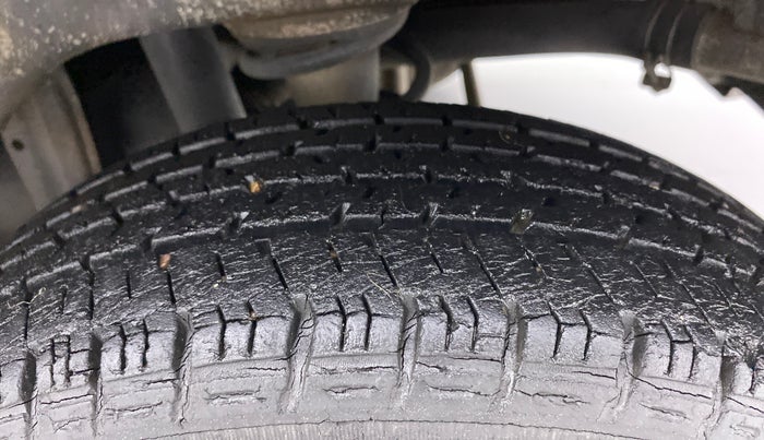 2011 Maruti Zen Estilo VXI, Petrol, Manual, 35,572 km, Left Rear Tyre Tread