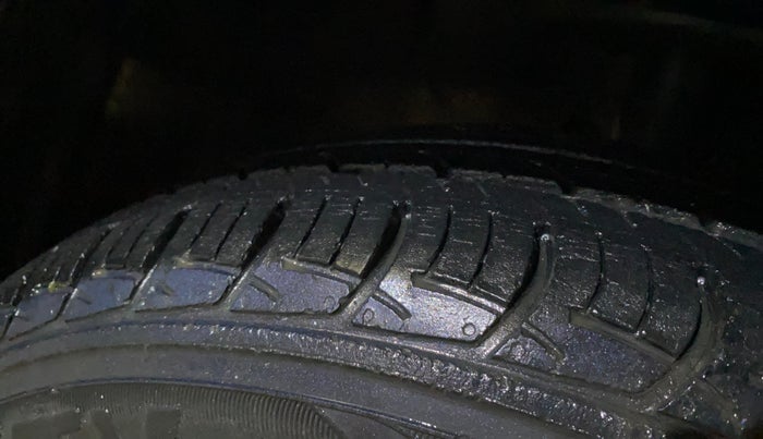 2018 Maruti Baleno DELTA PETROL 1.2, Petrol, Manual, 34,141 km, Right Front Tyre Tread