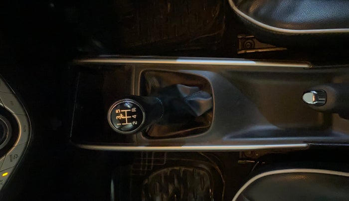 2018 Maruti Baleno DELTA PETROL 1.2, Petrol, Manual, 34,141 km, Gear Lever