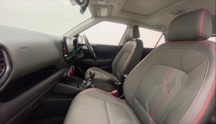 2021 Hyundai VENUE SX 1.0 (O) TURBO IMT, Petrol, Manual, 30,950 km, Right Side Front Door Cabin