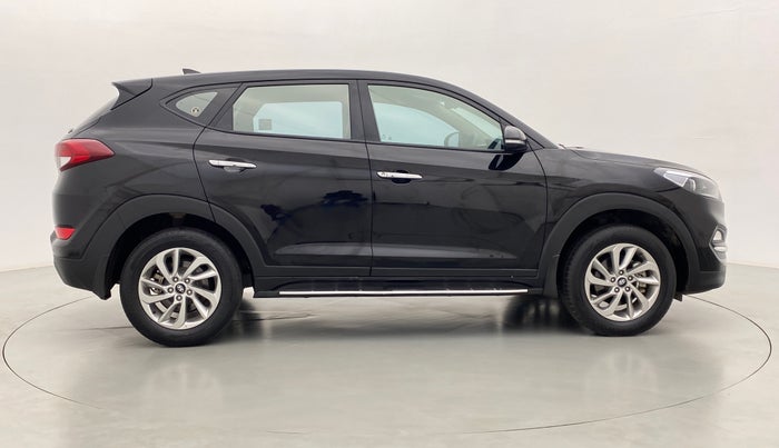 2018 Hyundai Tucson 2WD MT PETROL, Petrol, Manual, 33,151 km, Right Side View
