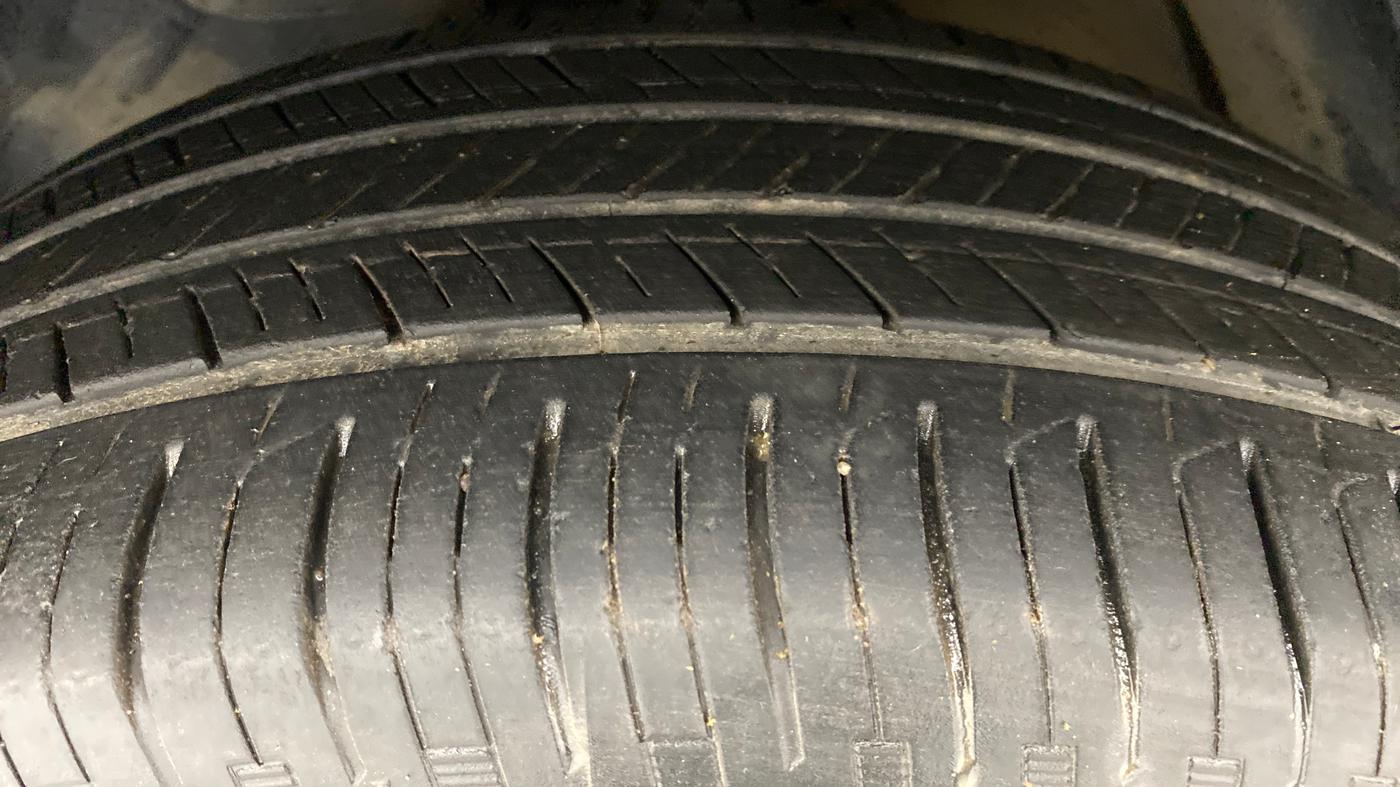 2018 Hyundai Tucson 2WD MT PETROL, Petrol, Manual, 33,151 km, Left Front Tyre Tread