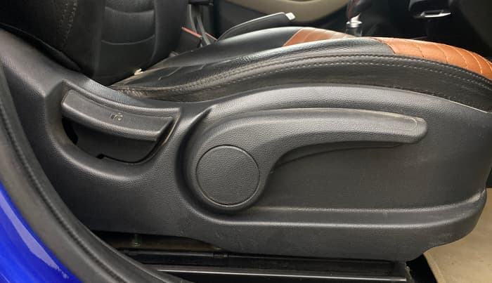 2015 Hyundai Elite i20 ASTA 1.2, Petrol, Manual, 73,421 km, Driver Side Adjustment Panel
