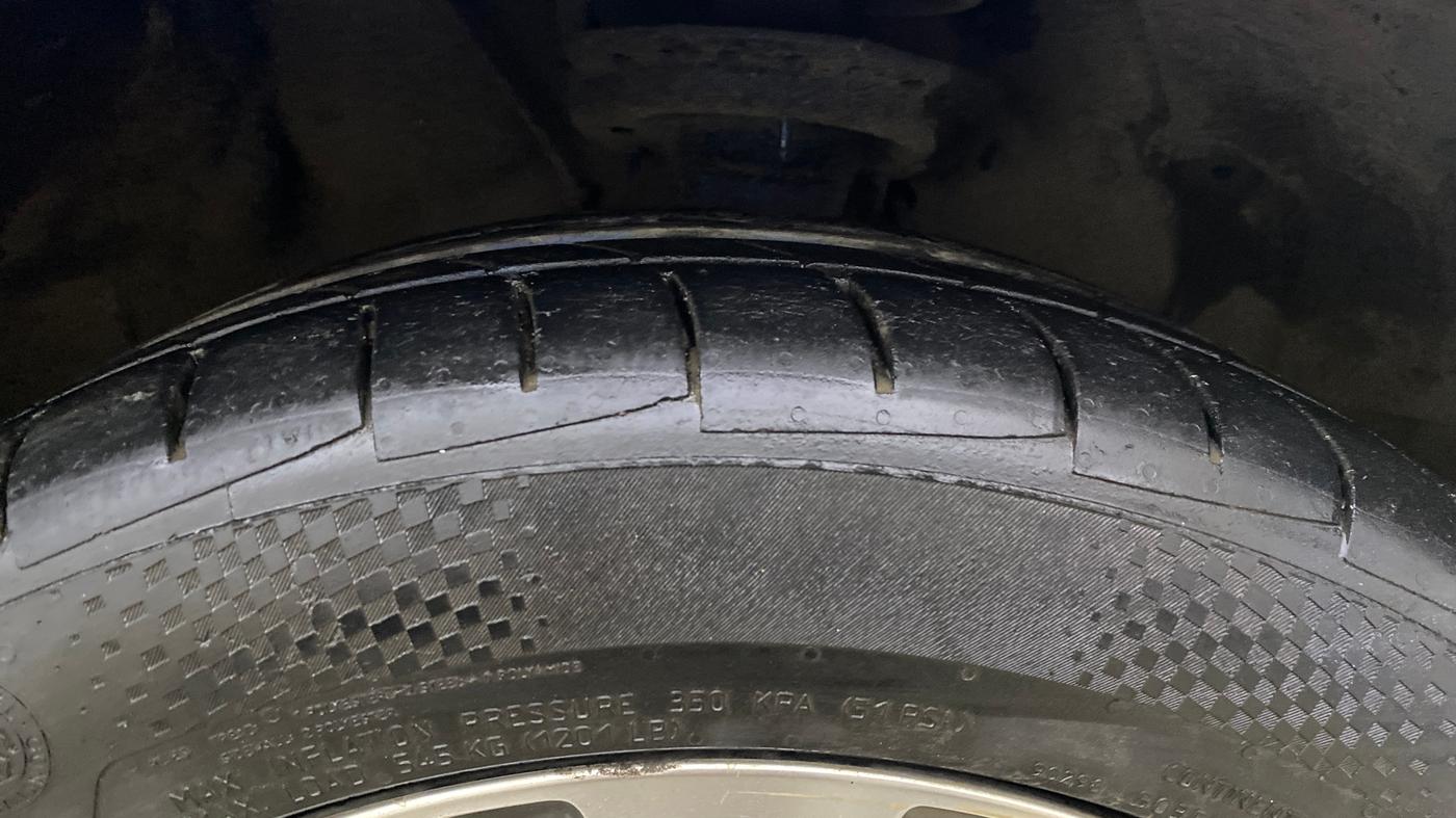 2015 Hyundai Elite i20 ASTA 1.2, Petrol, Manual, 73,421 km, Right Front Tyre Tread