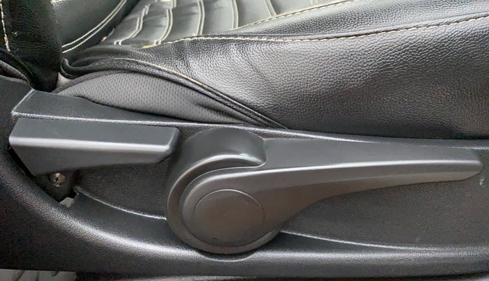 2018 Tata Tiago XZA PETROL, Petrol, Automatic, 67,928 km, Driver Side Adjustment Panel
