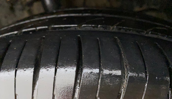 2018 Tata Tiago XZA PETROL, Petrol, Automatic, 67,928 km, Right Front Tyre Tread