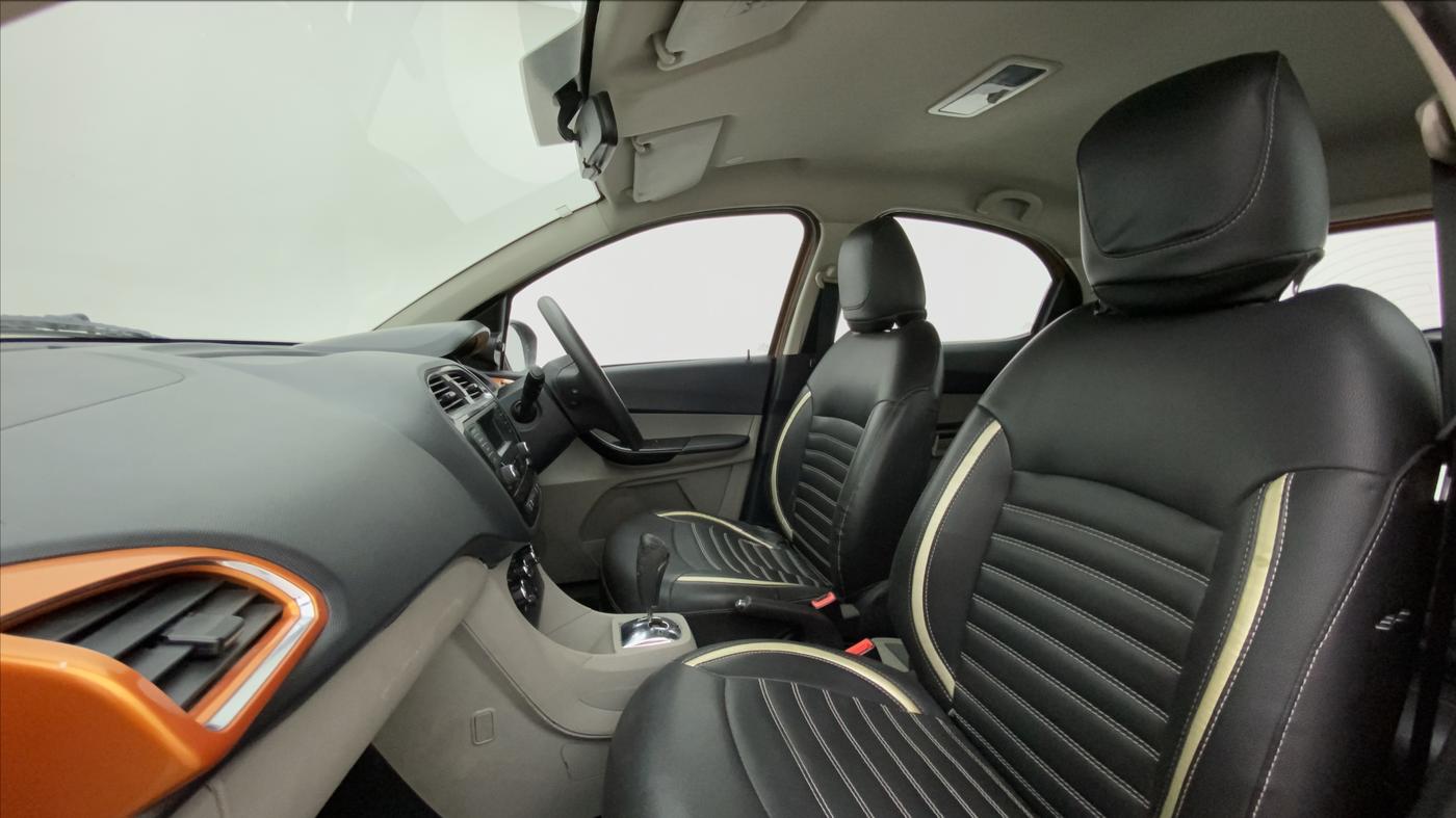 2018 Tata Tiago XZA PETROL, Petrol, Automatic, 67,928 km, Right Side Front Door Cabin