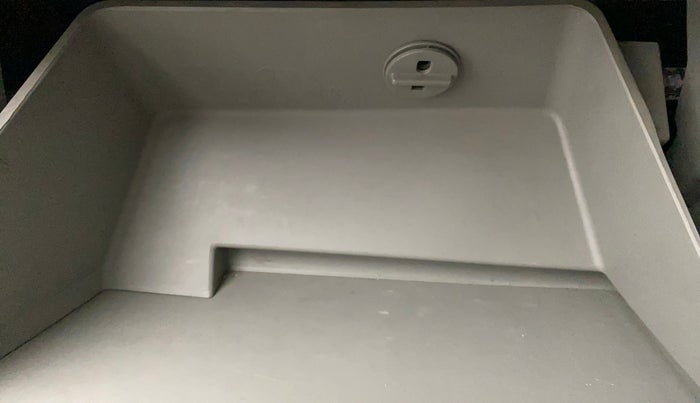 2018 Tata Tiago XZA PETROL, Petrol, Automatic, 67,928 km, Cooled Glove Box