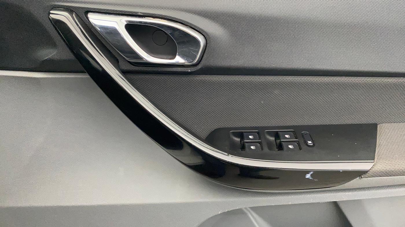 2017 Tata TIGOR XZ PETROL, Petrol, Manual, 47,384 km, Driver Side Door Panels Control