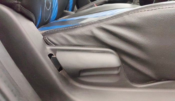 2015 Maruti Swift VXI, Petrol, Manual, 82,011 km, Driver Side Adjustment Panel