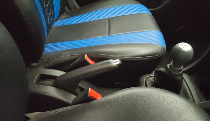 2015 Maruti Swift VXI, Petrol, Manual, 82,011 km, Gear Lever