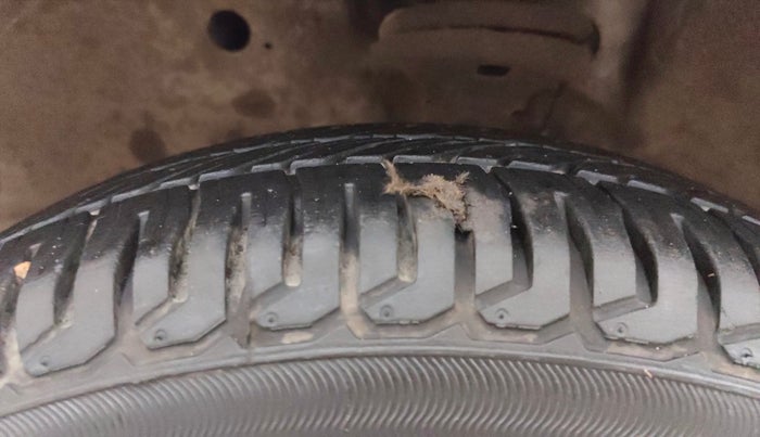 2018 Maruti Wagon R 1.0 VXI AMT, Petrol, Automatic, 41,948 km, Left Front Tyre Tread