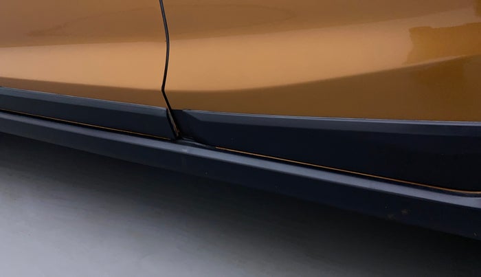 2017 Honda WR-V 1.2L I-VTEC VX MT, Petrol, Manual, 55,570 km, Left running board - Minor scratches
