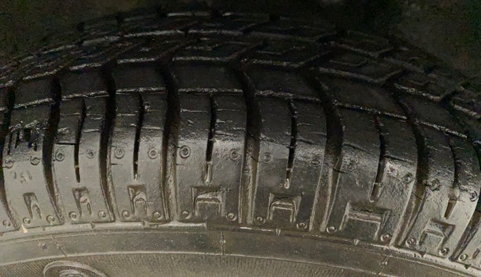 2013 Maruti Alto 800 LXI CNG, CNG, Manual, 13,826 km, Left Rear Tyre Tread
