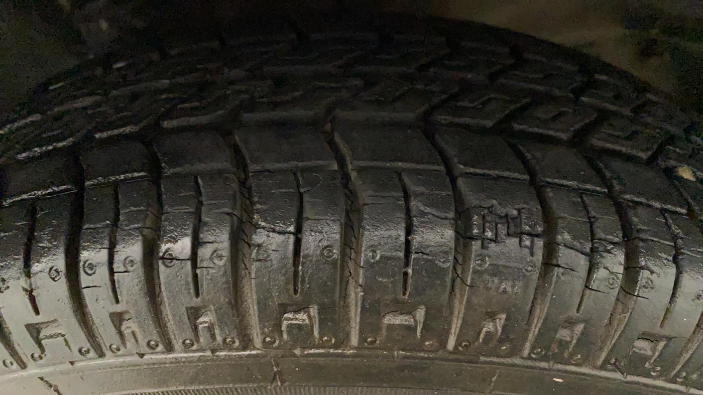 2013 Maruti Alto 800 LXI CNG, CNG, Manual, 13,826 km, Left Front Tyre Tread