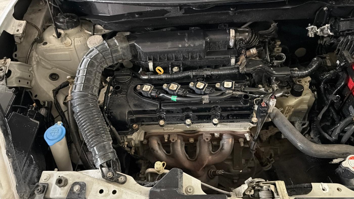 2019 Maruti Swift VXI AMT, Petrol, Automatic, 44,527 km, Engine View - Right