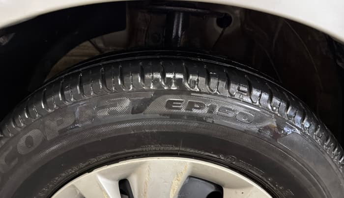 2019 Maruti Swift VXI AMT, Petrol, Automatic, 44,527 km, Left Front Tyre Tread