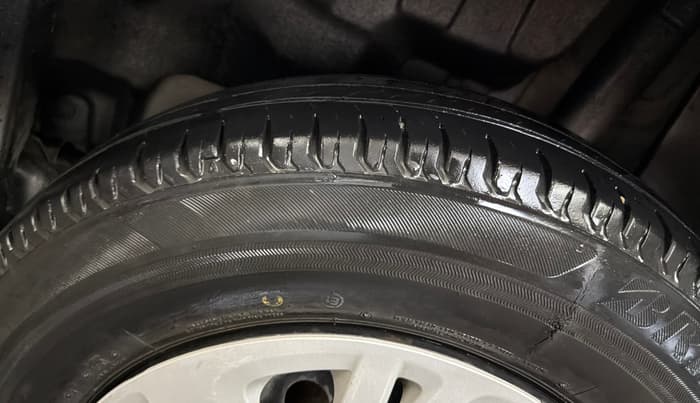 2019 Maruti Swift VXI AMT, Petrol, Automatic, 44,527 km, Left Rear Tyre Tread