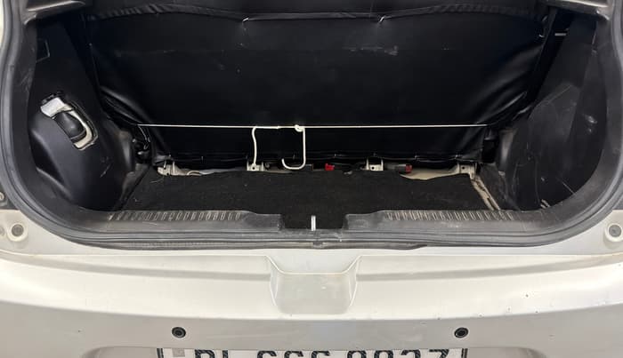 2019 Maruti Swift VXI AMT, Petrol, Automatic, 44,527 km, Boot Inside