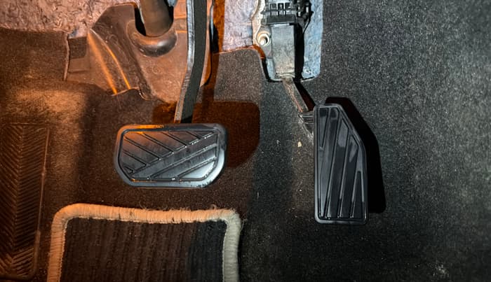 2019 Maruti Swift VXI AMT, Petrol, Automatic, 44,527 km, Pedals