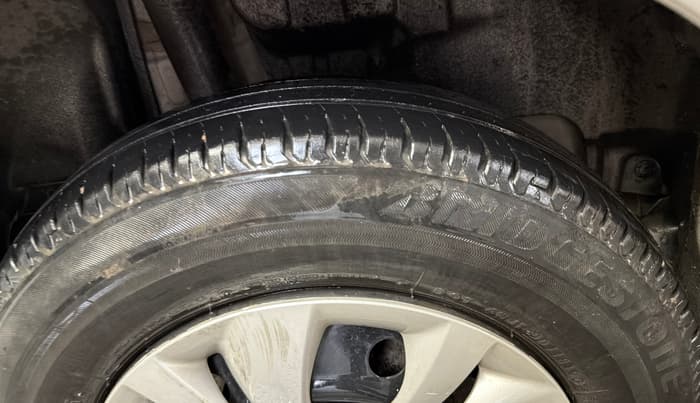 2019 Maruti Swift VXI AMT, Petrol, Automatic, 44,527 km, Right Rear Tyre Tread